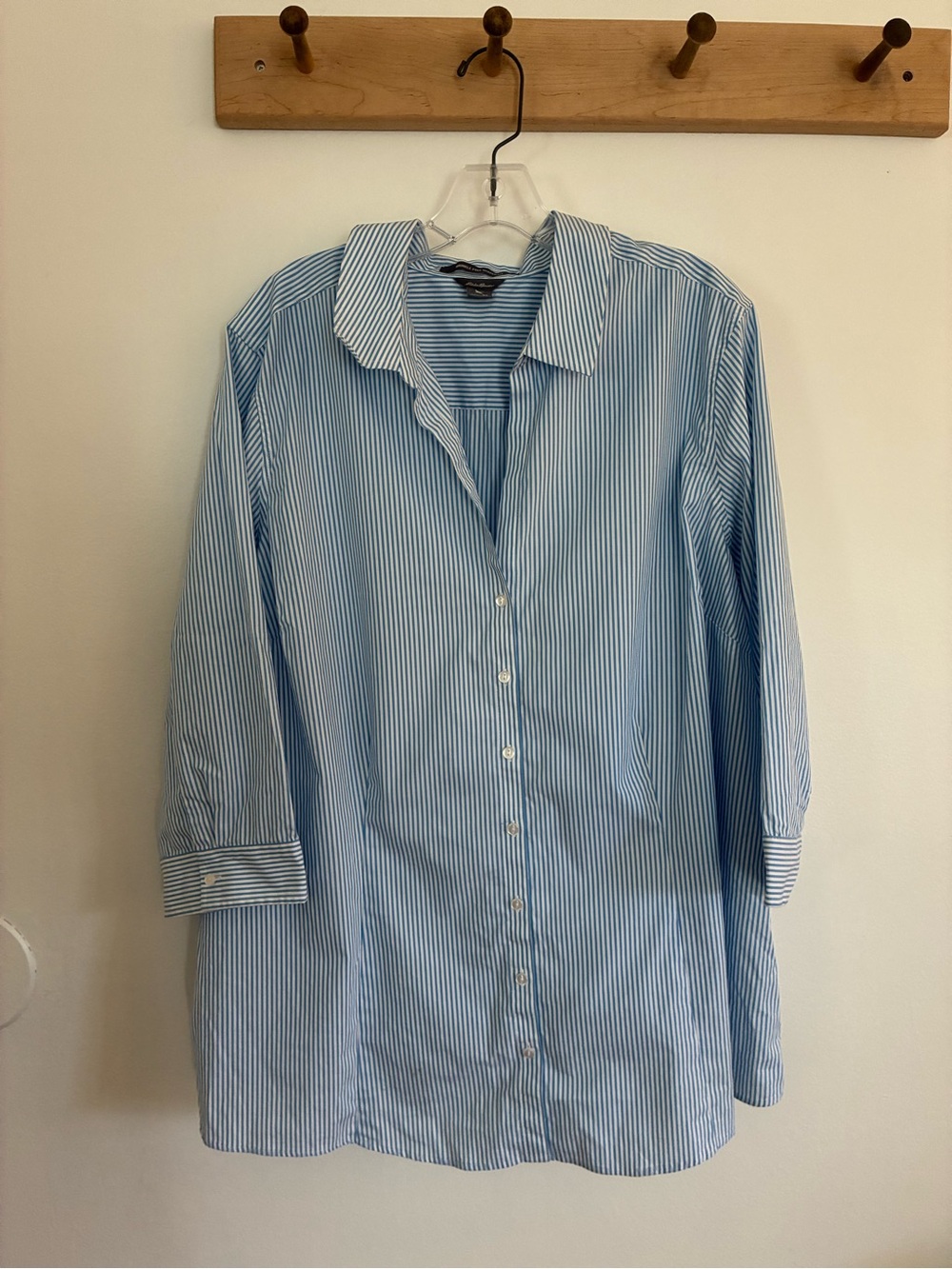 Eddie Bauer Women’s Light Blue & White Pinstripe Button-Down Shirt, sz 3X